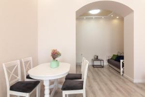 Avangard Saint Teodora III Apart