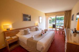 Hotels Hotel La Pinede : photos des chambres