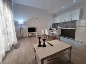 Cosy and modern appartment in Olympiada - 奥林匹亚达