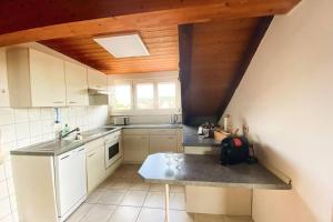 *Dreiländereck* Wifi+ Balkon+Garage Basel Mulhouse