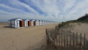 Maisons de vacances Maison Chez Lili a 200 m de la plage ,jardin prive et clos : photos des chambres