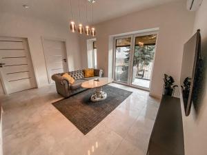 NADJEZIORNA LUX 1