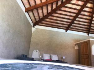 Tentes de luxe Le Pool House - Private Jacuzzi - Mas des Sous Bois : Tente