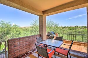 Relaxing Green Valley Townhome about 30 Mi to Tucson!