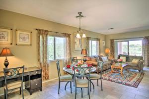 Relaxing Green Valley Townhome about 30 Mi to Tucson!