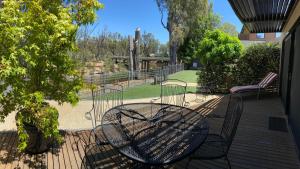 Adelphi Apartments 3 or 3A - Downstairs 2 Bedroom or Upstairs King Studio with Balcony