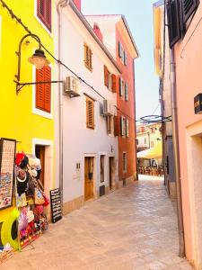 RELAX - Istrian stone house in the heart of the beautiful fishing village Fažana - only few steps from the sea and the wonderful beach - incl Klima with PLASMA-QUAD-PLUS-FILTER for better air quality