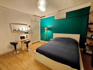 Central & nice ! 3 bedrooms, 2 bathrooms