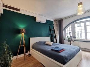 Central & nice ! 3 bedrooms, 2 bathrooms