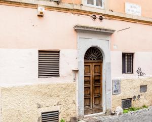 Stunning attic with terrace in Trastevere