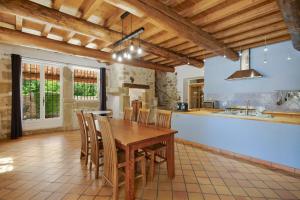 Villas Villa de 5 chambres avec piscine privee jardin clos et wifi a Uchaux : photos des chambres