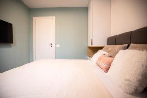 Sopic Luxury Apartment with private Whirlpool