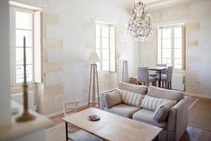 Appartements XVIII Century Gem With Magnificent Views Of The Harbour with a private garage : photos des chambres