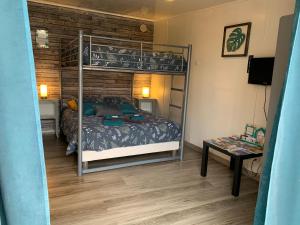 B&B / Chambres d'hotes La Basse Monniere : photos des chambres