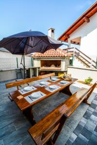 Villa Josip with seaview and heated pool - by TA Leut Agency