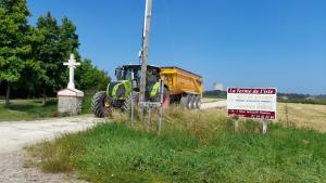 B&B / Chambres d'hotes La Ferme de l'isle et sa Roulotte : photos des chambres