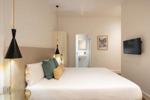 Small Double Room room in Forget Me Not