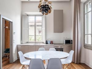 Large 2 Bedroom Apartment with Sofa Bed