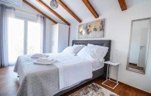 Villa Josip with seaview and heated pool - by TA Leut Agency