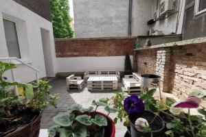 BRAND NEW place in heart of Zagreb, big terrace 
