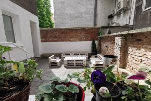 BRAND NEW place in heart of Zagreb, big terrace