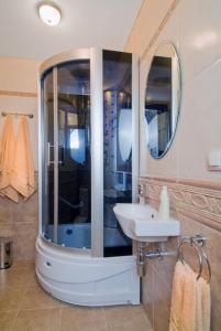 Standard Double Room room in Maximum Motel