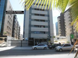 NA BEIRA MAR DE PAJUCARA - EDIFICO NEO 2- APARTAMENTO COM 02 QUARTOS - POSSUI VARANDA- VISTA LATERAL DO MAR- AVENIDA DOUTOR ANTONIO GOUVEIA 1081- CONSUMO ELETRICO É PAGO No CKECK-OUT 1KWH É 1,35 REIAS -TEM TELA DE PROTEÇÃO-