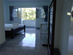 Albatross Guesthouse @ Thungwualaen Beach