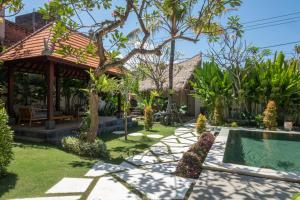 Mupu Jana G.House Keramas