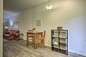 Pet-Friendly Palakta Duplex with Patio and Yard!