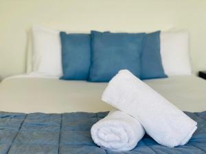 Steps From The Beach 3br Apt FREE Wifi,Pool,Parking,Smart TV