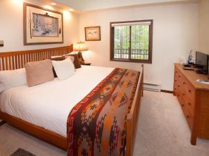 Vantage Point 210 Condo