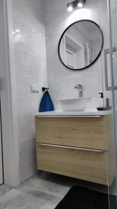 APARTAMENT WŚRÓD SOSEN