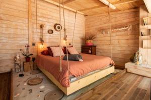 B&B / Chambres d'hotes Gite insolite Domaine ForRest Loire : photos des chambres