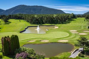 Hotels Chateau et Golf De Taulane : photos des chambres