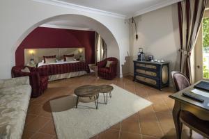 Hotels Chateau et Golf De Taulane : photos des chambres