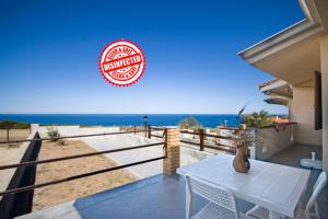 CASA VITALIA- SUPER Vista Mare-2 camere -Giardino-BBQ - WiFi FREE-Parcheggio IUNP5732