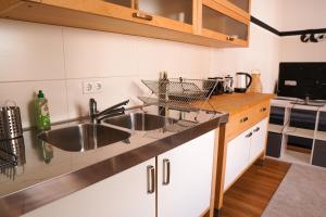 FullHouse - Halle - T28 - Panda Apartment