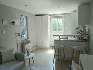 Appartements Charmant Studio sur cour a LYON 9e Mont d'or : photos des chambres