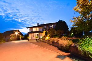 Guesthouse Obitelj Paulic - 3hvězdičkové hotely ve městě Slunj