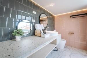 Phòng 4 Người có Sân hiên (Quadruple Room with Terrace)