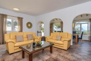 El Mirador by Aguilarent