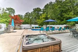 Game Room, Pool and Hot Tub Poconos Paradise! - Edgemere