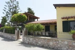 Kiparissia villa rhodes - Soroni