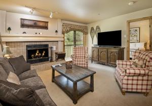 Townsend Place B-106 condo