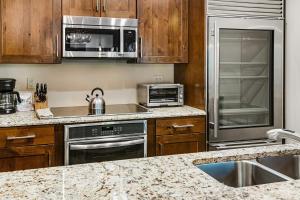 Townsend Place B-106 condo