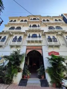 Hotel Nahargarh Palace - Maheshwar
