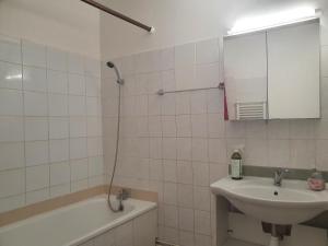 LMZ Calm appartement with view, equipped for groups