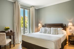 Junior Suite with town view room in Aenos Hotel