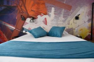 Hotels The Originals Boutique, Hotel Montelimar : photos des chambres